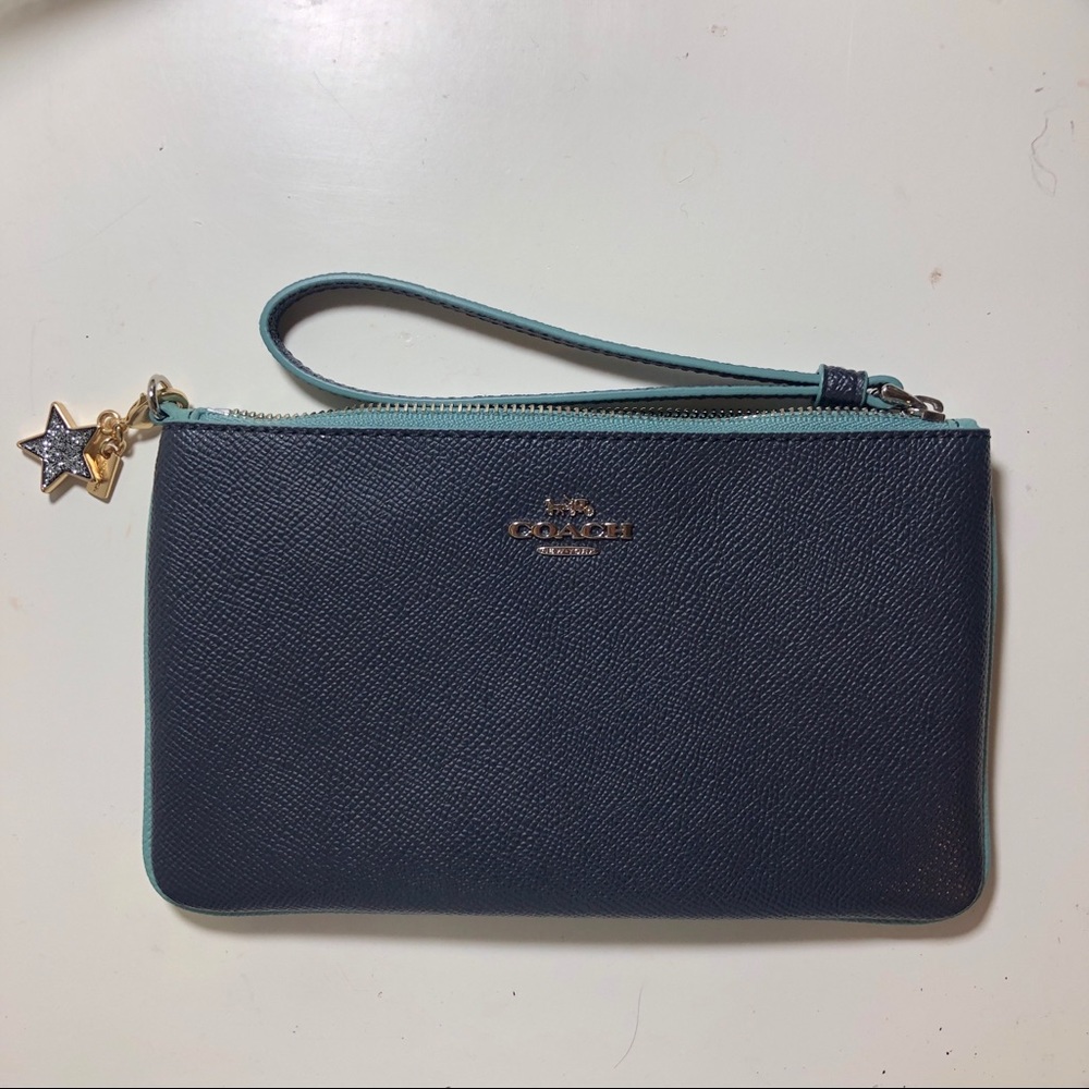 NWT-REAL COACH WRISTLET W STAR CHARM (DARK navy)